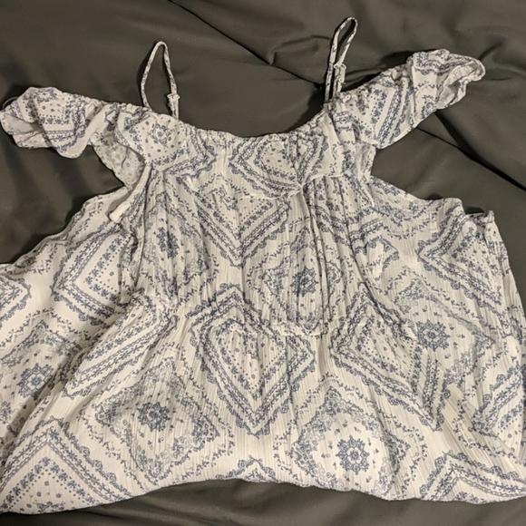 3/$20 🌸 - Picture 1 of 3